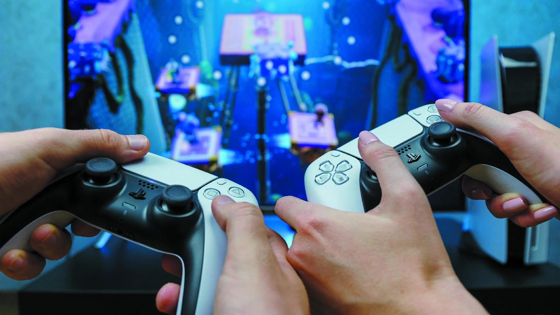 بازی با دوستان PS5